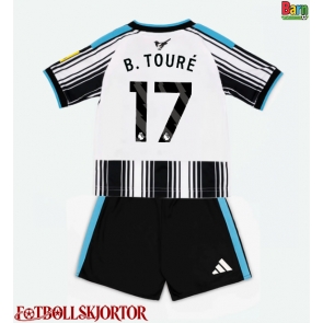 Newcastle United Bazoumana Toure #17 Hemmakläder Barn 2026-27 Kortärmad (+ Korta byxor)